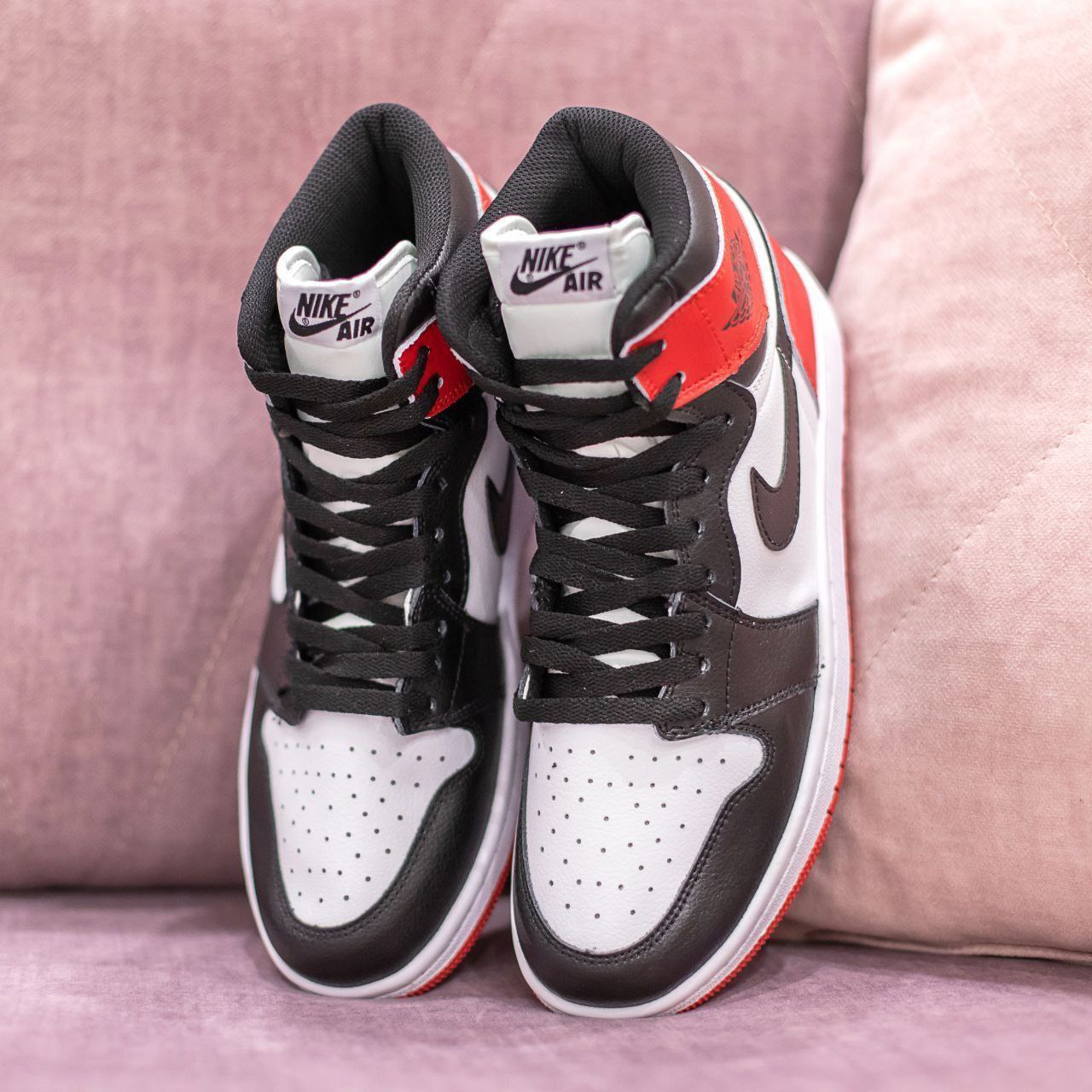 Недорогі якісні міські кросівки Недорогі якісні міські кросівки